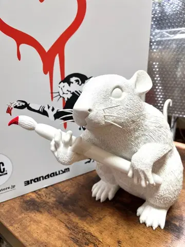 MEDICOM TOY Sync. Brandalism LOVE RAT