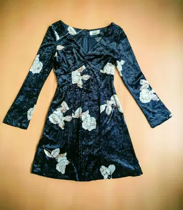 벨로아 긴팔 원피스