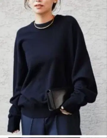 새상품 세일 중! 두지엠 클라세 JUSPER 크루넥 풀오버 네이비