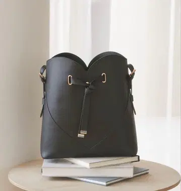 VIS 비스 하트컷 백 검정 블랙 라지 사이즈 L A4 수납 가능