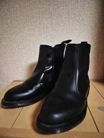 닥터마틴 블랙 사이드 고어 부츠