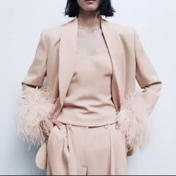 ZARA 페더 퍼 자켓 파스텔 핑크 litmus