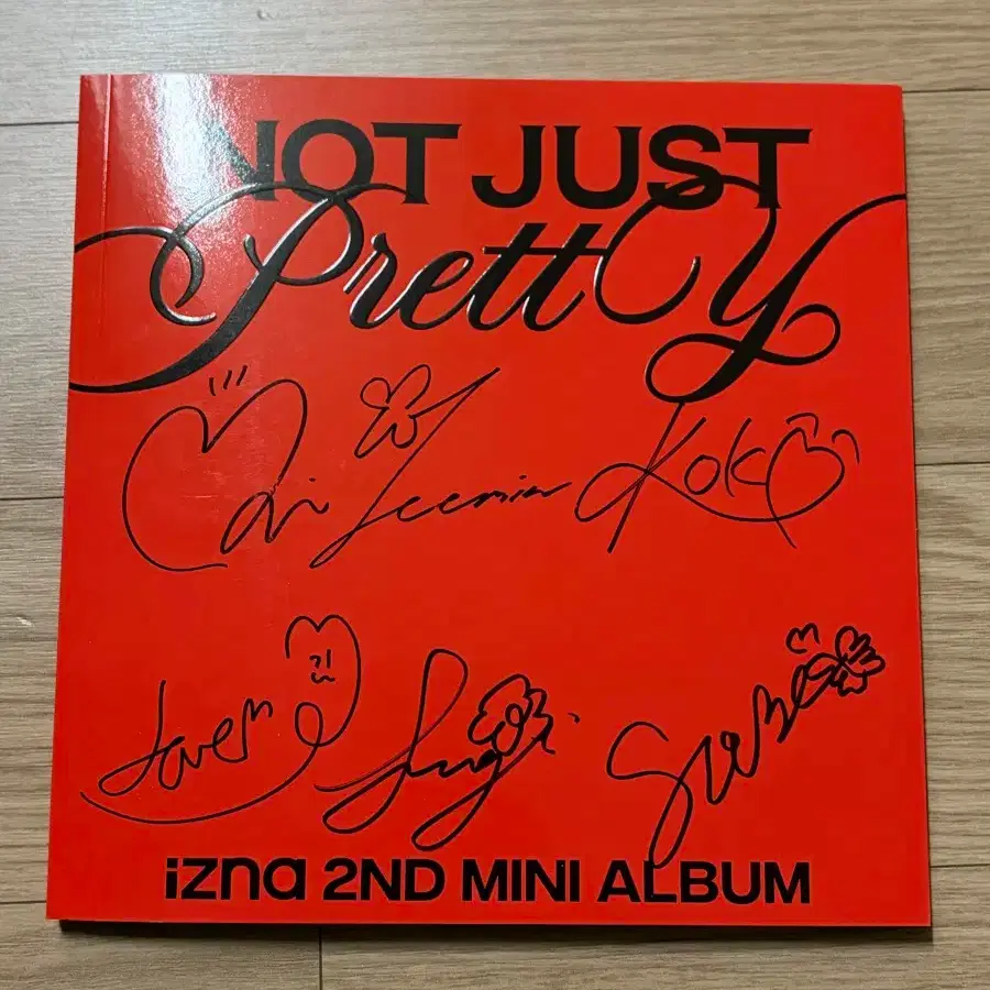 IZNA | 이즈나 Izna Mamma Mia not just pretty signed album not for