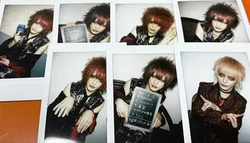 아자바나 아쉬메이즈. 료헤이 폴라로이드