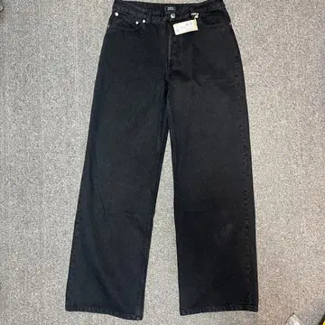 A.P.C Jean Elisabeth