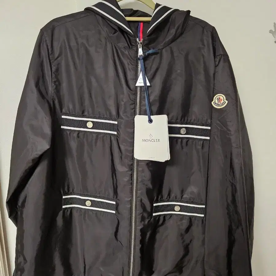 [Genuine New Product] Moncler Windbreaker Size 2