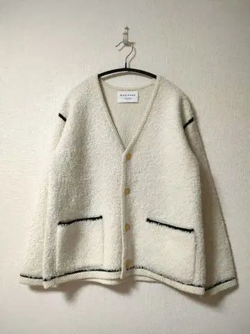 맥피 무스탕 V넥 니트 가디건