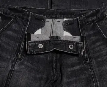 the viridi-anne USED 가공 멀티 지퍼 데님 팬츠