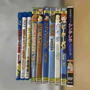 DVD 디즈니 7권 세트와 미니언즈 3권 세트