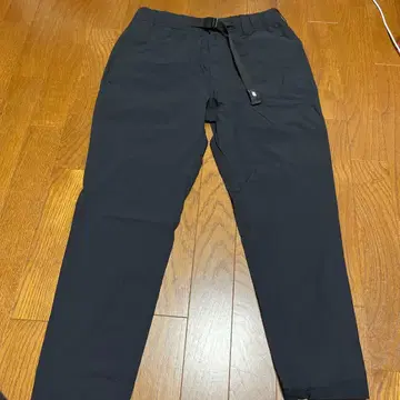 뉴발란스 블랙 워크 팬츠 S 사이즈