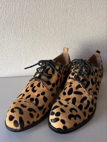 SLY 가죽 신발 레오파드 무늬