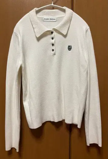 TINA JOJUN 화이트 폴로 셔츠 스타일 긴팔 니트