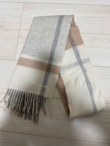 FURLA 체크 무늬 머플러