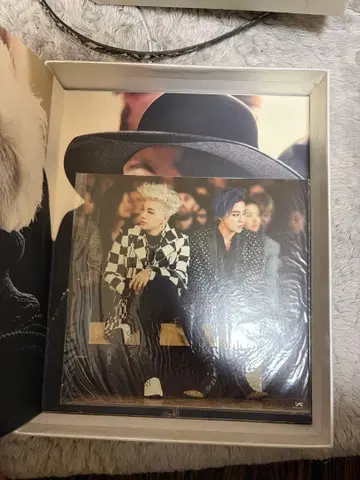 G-DRAGON x TAEYANG IN PARIS 2014 절판 도서