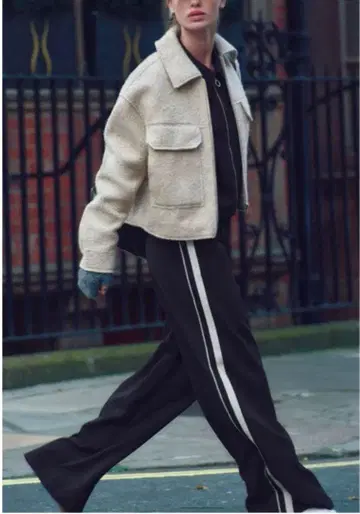 ZARA 부클레 크롭 자켓 L