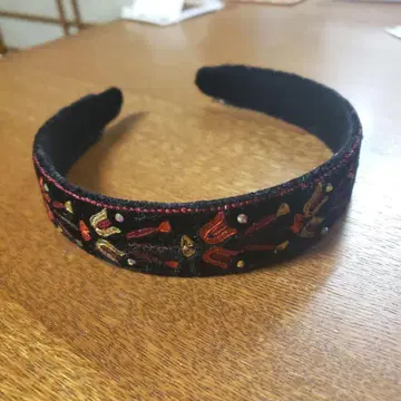 투르크메니스탄 자수 머리띠