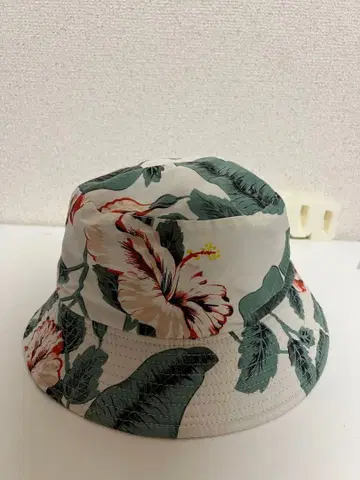 버킷햇 화이트 꽃무늬 블랙