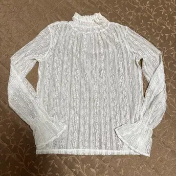 Ra y BEAMS 화이트 레이스 프릴 넥 상의