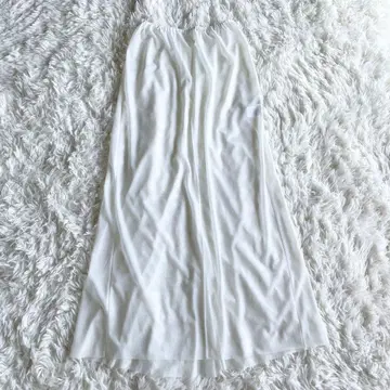 컨디션 최상 개럴개런트 시어 샤샤 스커트 화이트 현행 맥시