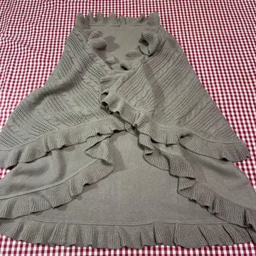 새상품급 axesfemm 액시즈 그레이 프릴 이중 니트 판초