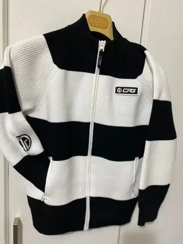 CFG 스트라이프 집업 자켓