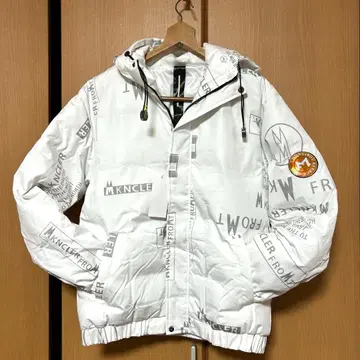 화이트 자켓 후드 부착 스몰 XL