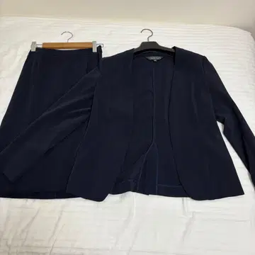 INDIVI 네이비 수트 자켓 스커트 세트