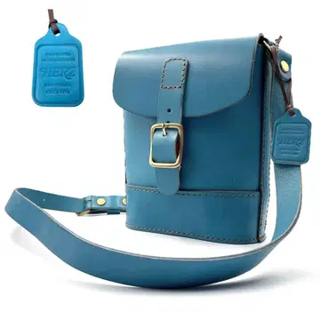 [ 미사용급 ] 한정 컬러 HERZ 헬츠 숄더백 셀룰러 블루