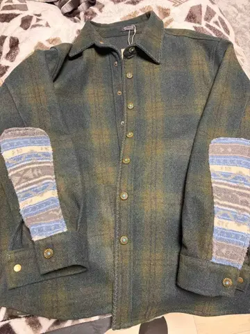 KARAKU 체크 무늬 플란넬 셔츠