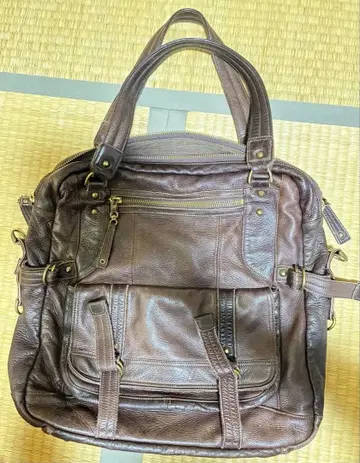 Chesterfield 가죽 토트백 브라운