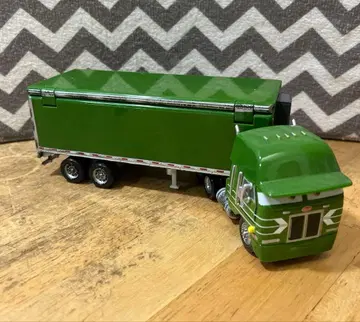 마텔 카즈 질 하울러 트레일러