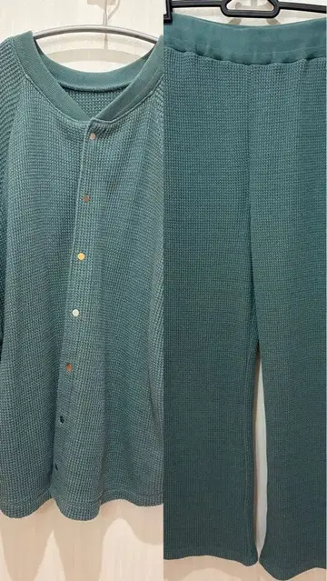 A+ TOKYO 셋업 사이즈 2 그린 계열