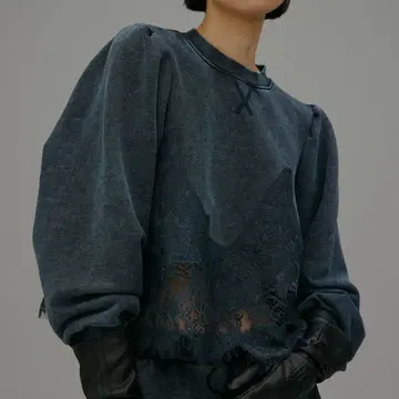 Ameri CHEMICAL OVERDYE LACE SWEAT TOP