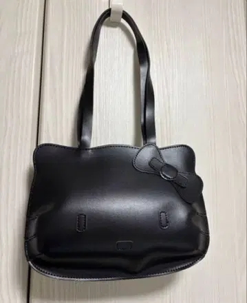 키티 백 헬로키티 블랙 백 키티 페이스 가방 새상품 할인