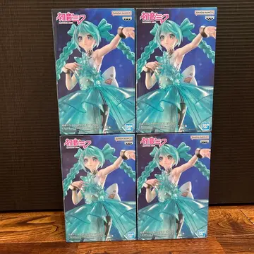 하츠네 미쿠 BANPRESTO EVOLVE 피규어 EmeraldGem