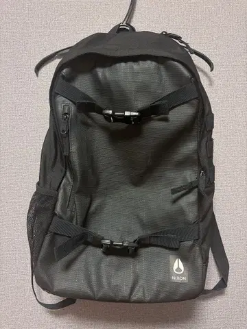 NIXON 블랙 백팩