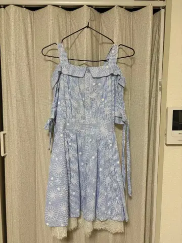 리즈리사 꽃무늬 오프숄더 원피스