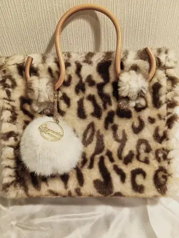 사만사 타바사 레오파드 무늬 퍼 핸드백