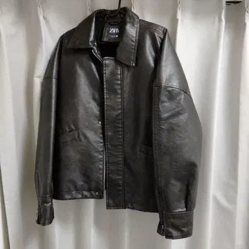 ZARA 가죽 자켓