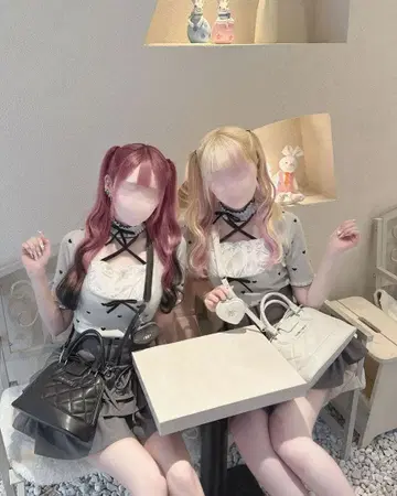 Honeymew Luv 초커 포함 상의 그레이