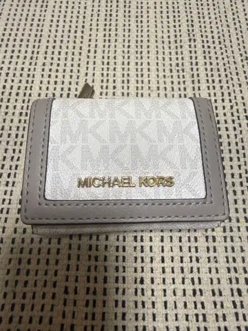 MICHAEL KORS 3단 폴더형 지갑