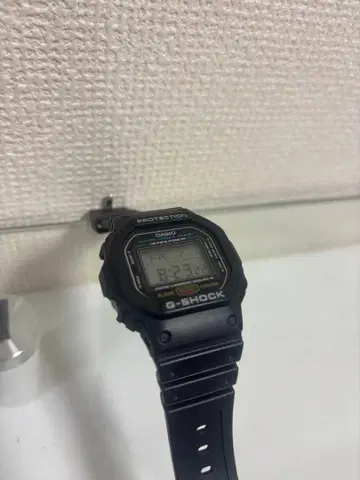 새상품급 CASIO G-SHOCK DW-5600E
