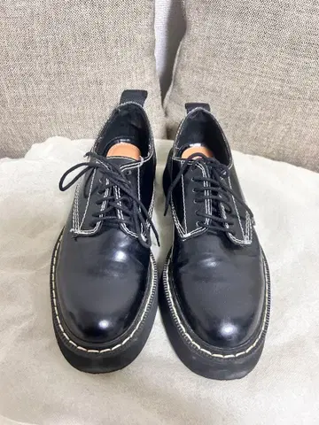 ZARA 통굽 블랙 가죽 신발