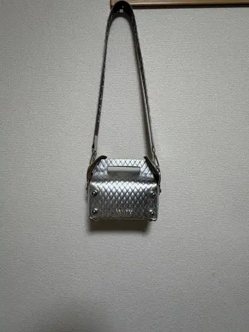 MASU LETHER CAKE BAG&SLOGAN LETHER STRAP