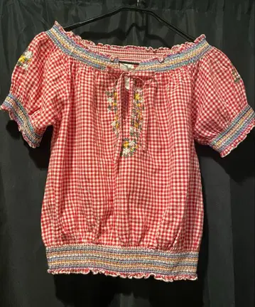 KASTANE 카스타네 체크 무늬 꽃 자수 오프숄더 반팔 블라우스