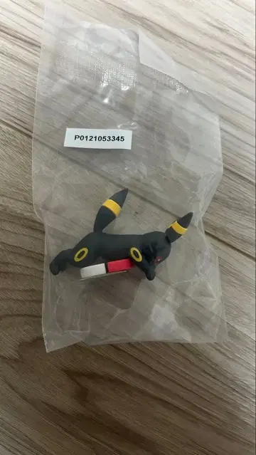 포켓몬 제일복권 F상 길거리 산책 챠라링 프렌즈 블래키