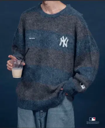 perushu x MLB 모헤어 터치 보더 니트