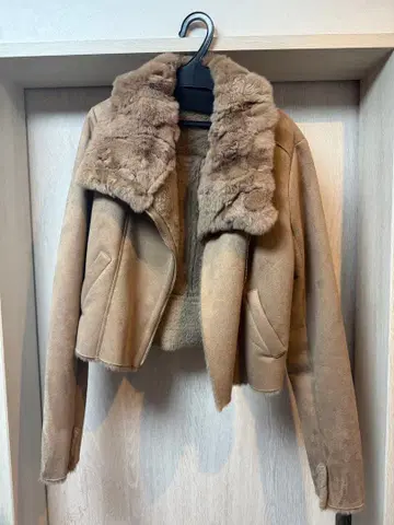 ROYAL PARTY 무스탕 코트 베이지