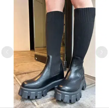 볼륨 밑창 니트 도킹 부츠 (블랙)