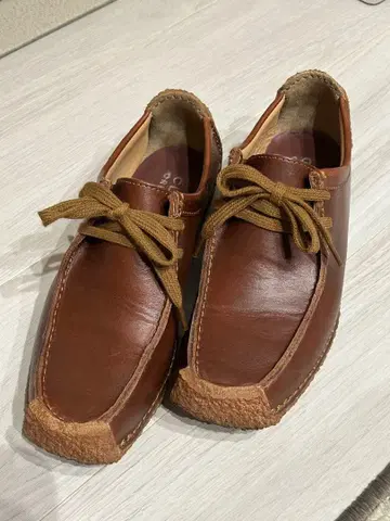 클락스 나탈리 천연 가죽 캐주얼 신발: 브라운